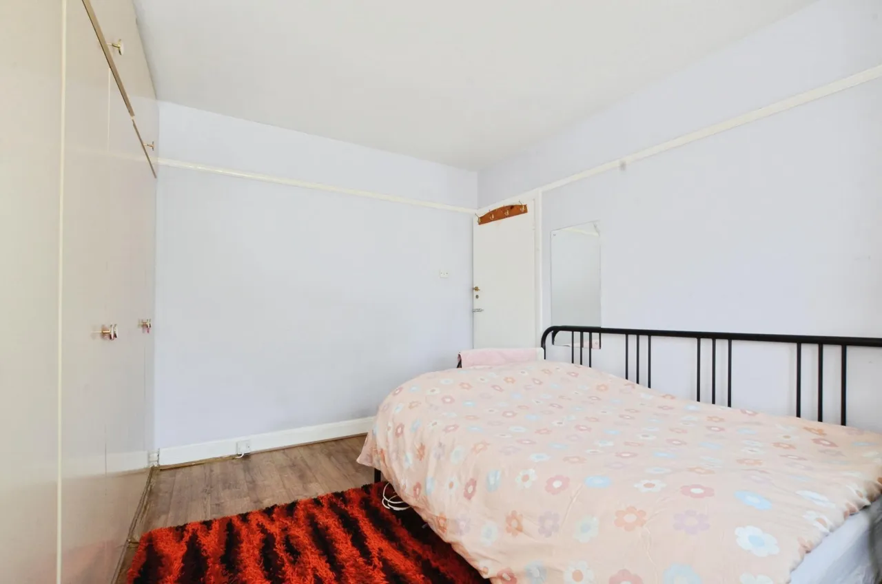 Mollison Way, Edgware, HA8, photo 11