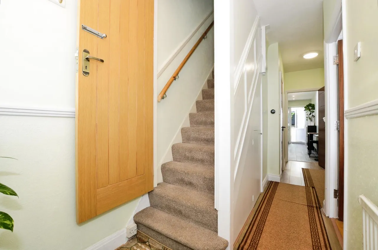 Mollison Way, Edgware, HA8, photo 9