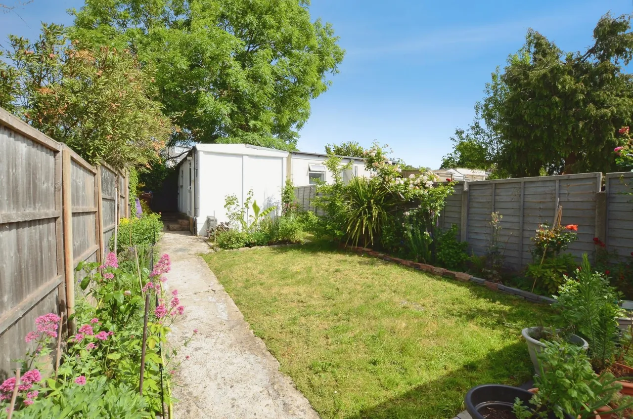 Mollison Way, Edgware, HA8, photo 17