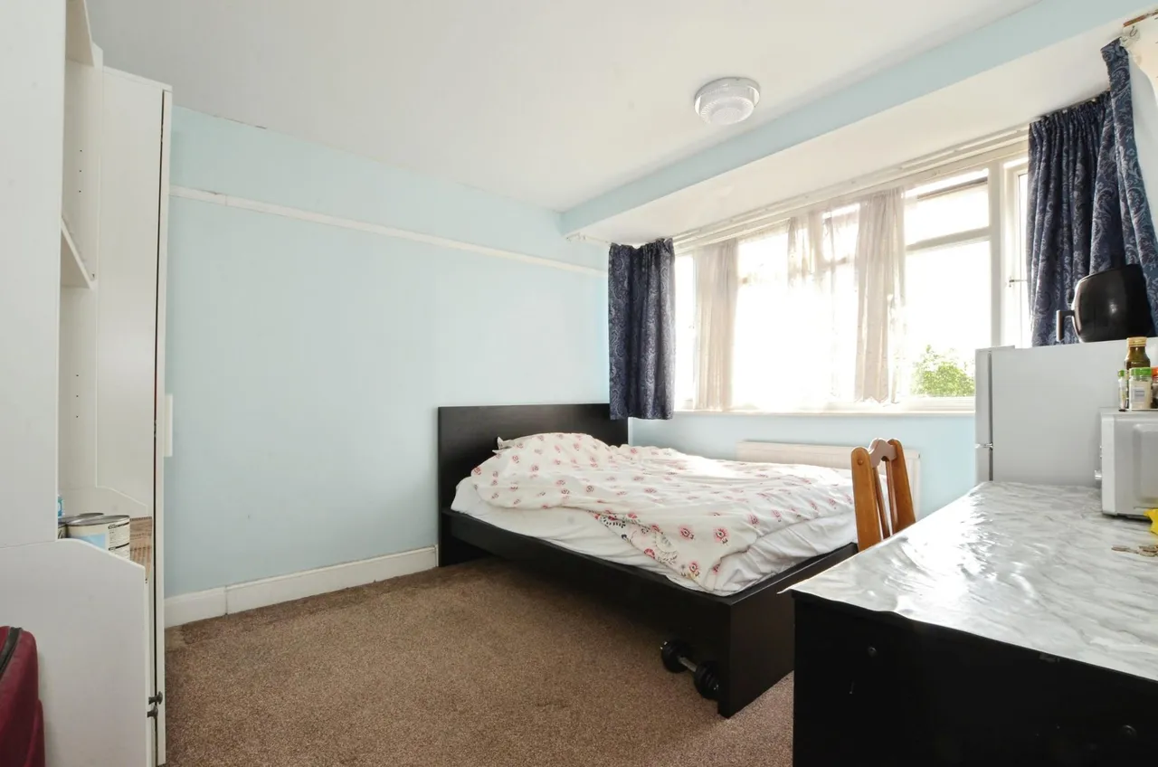 Mollison Way, Edgware, HA8, photo 12