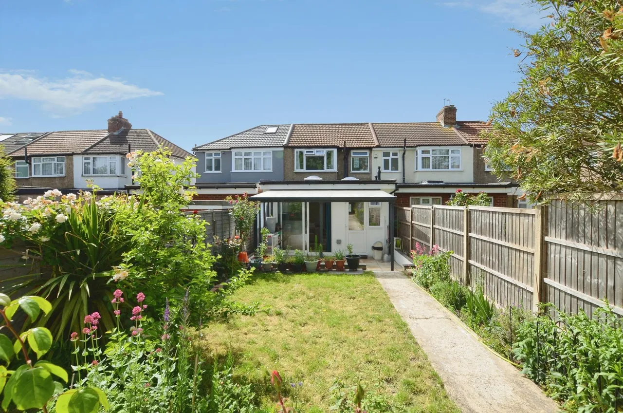 Mollison Way, Edgware, HA8, photo 18