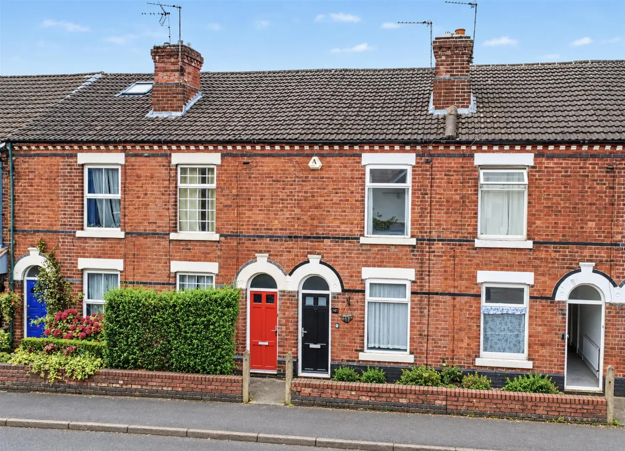 2 bed house for sale, Wollaton Road, Beeston, NG9