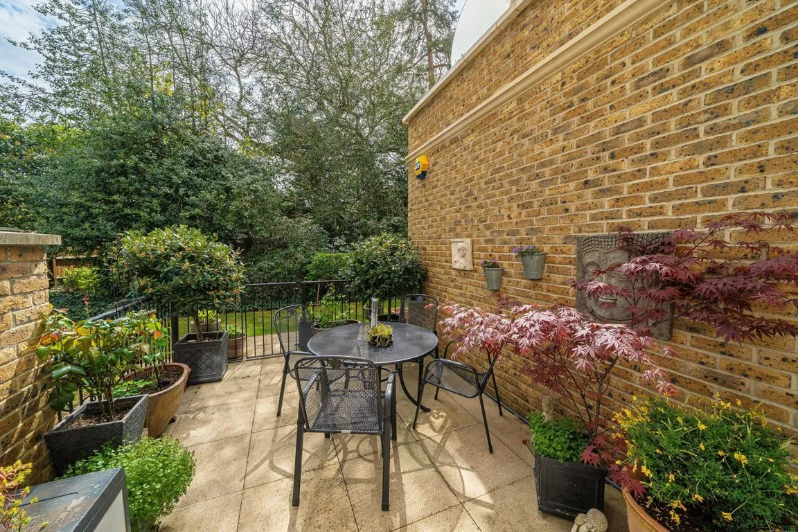 Queens Road, Weybridge, KT13, photo 10
