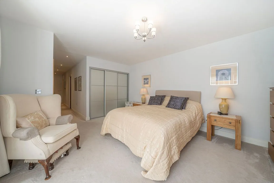 Queens Road, Weybridge, KT13, photo 5