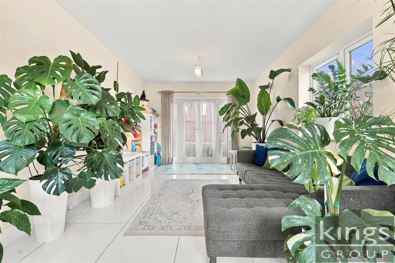 Terlings Avenue, Gilston, photo 6