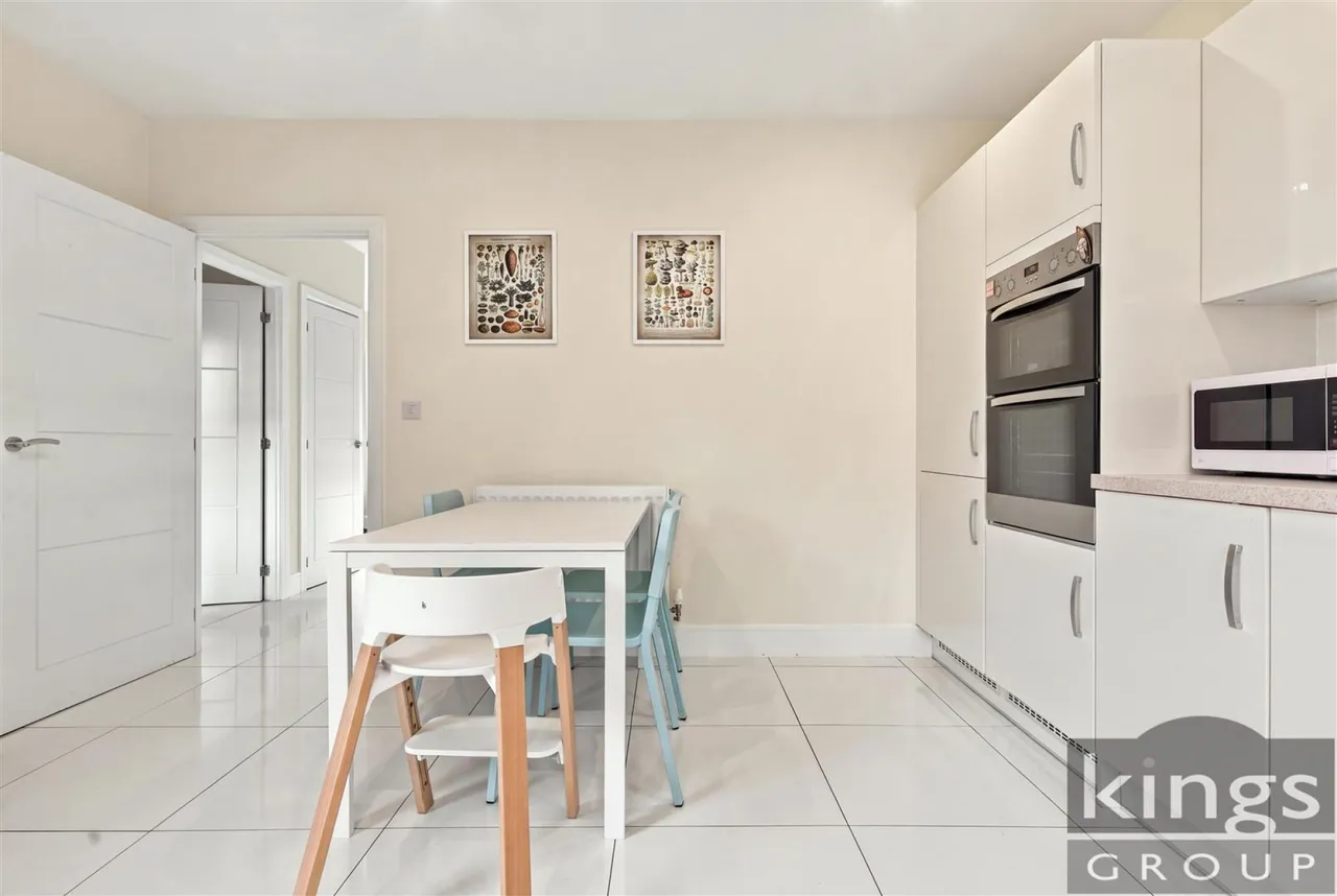 Terlings Avenue, Gilston, photo 5