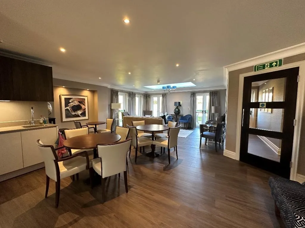 Limpsfield Road, Warlingham, photo 14