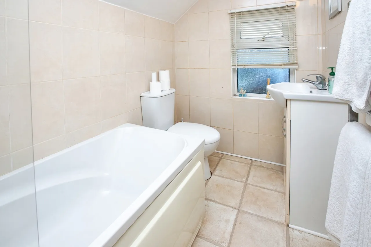Alexandra Street, Kirkby-in-Ashfield, NG17, photo 12