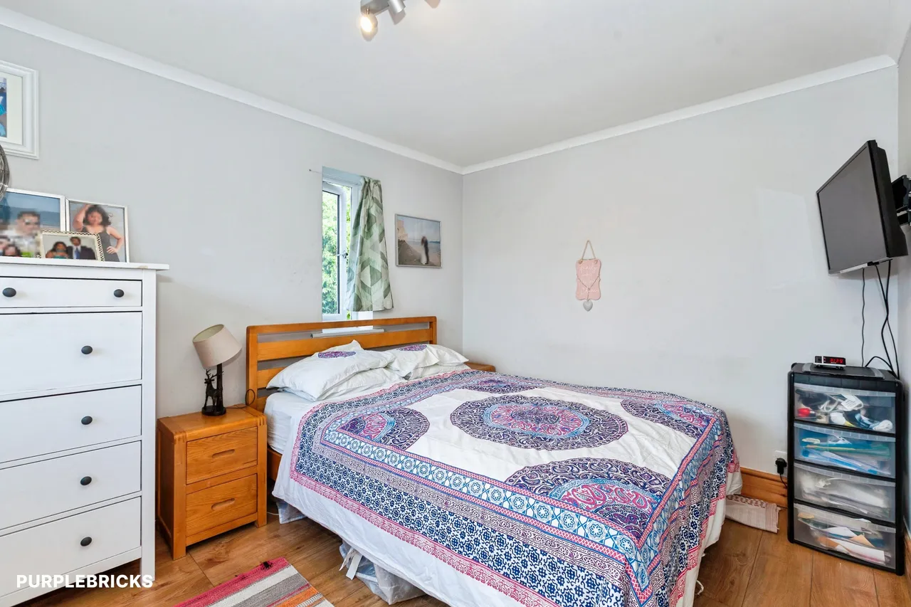 Meadowbrook Close, Slough, SL3, photo 12