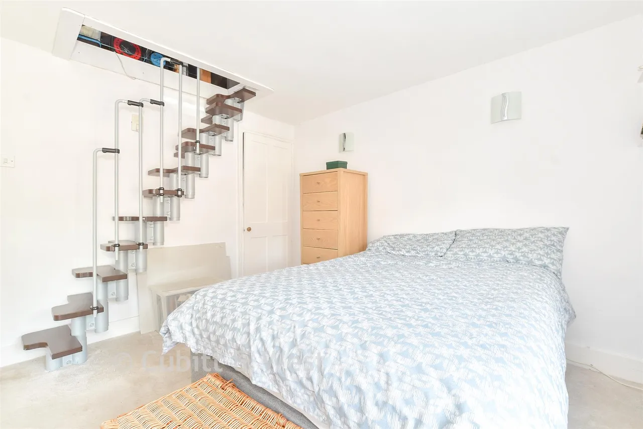 Queens Road, East Grinstead, RH19, photo 6