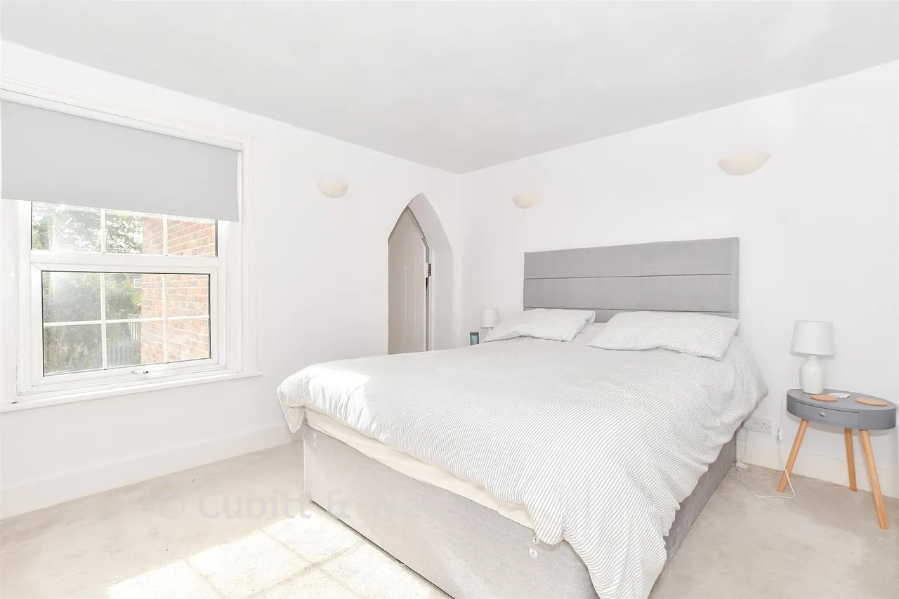 Queens Road, East Grinstead, RH19, photo 4