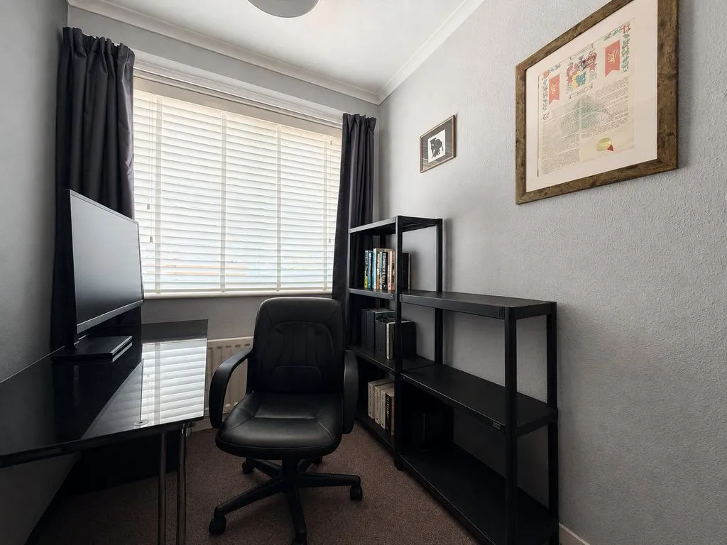 Telford Avenue, Great Wyrley, WS6, photo 16