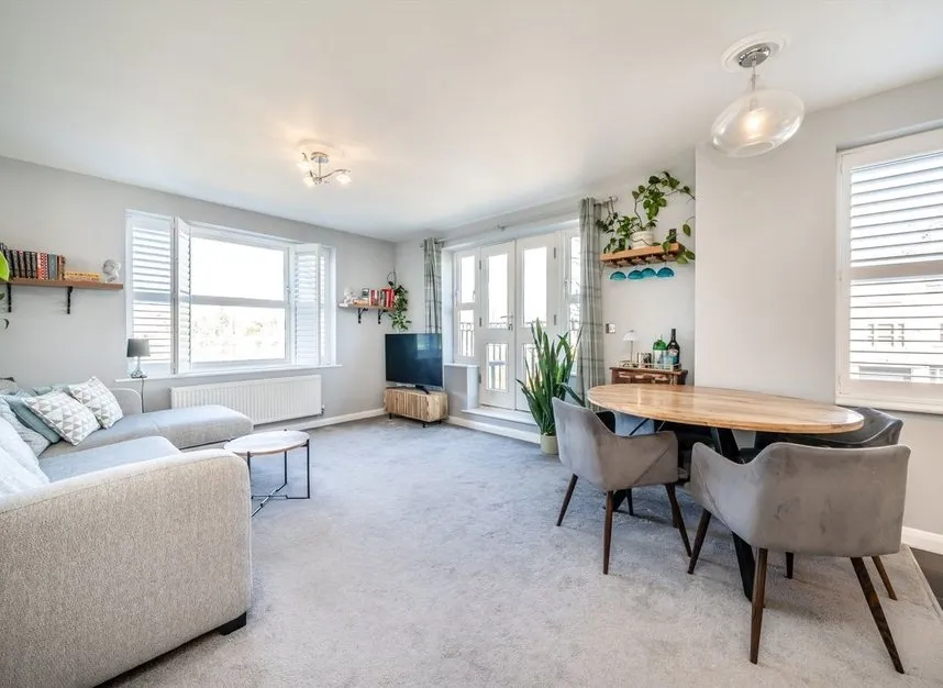 Meadowbank Close, Isleworth, TW7, photo 3