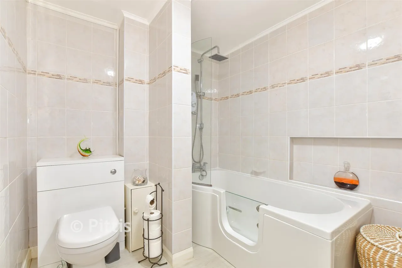 Conistan Park, Shanklin, PO37, photo 8