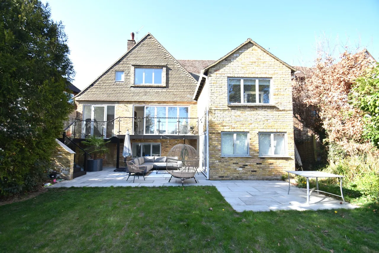 5 bed crispin way, farnham common, buckinghamshire,sl2 for sale, Crispin Way, Farnham Common, SL2