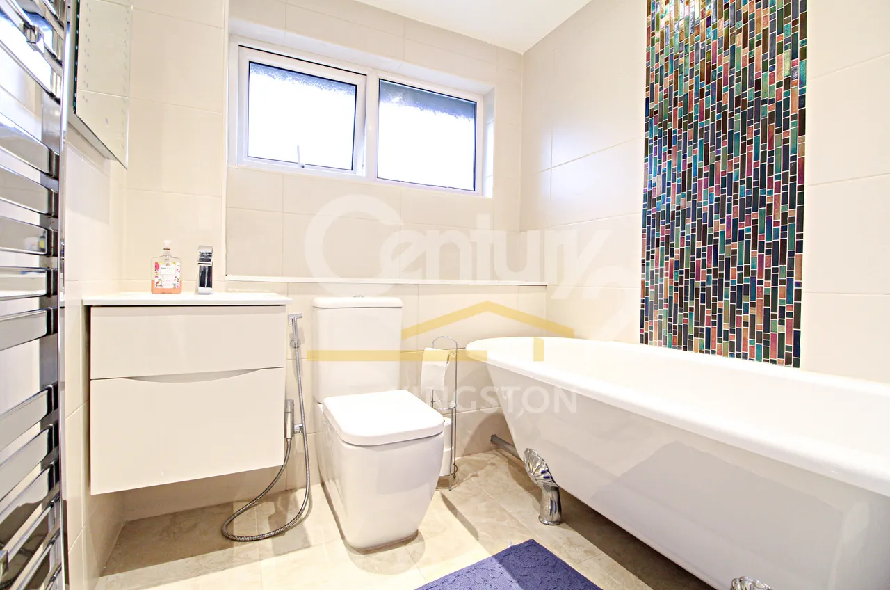Northcliffe Close, Worcester Park, KT4, photo 13