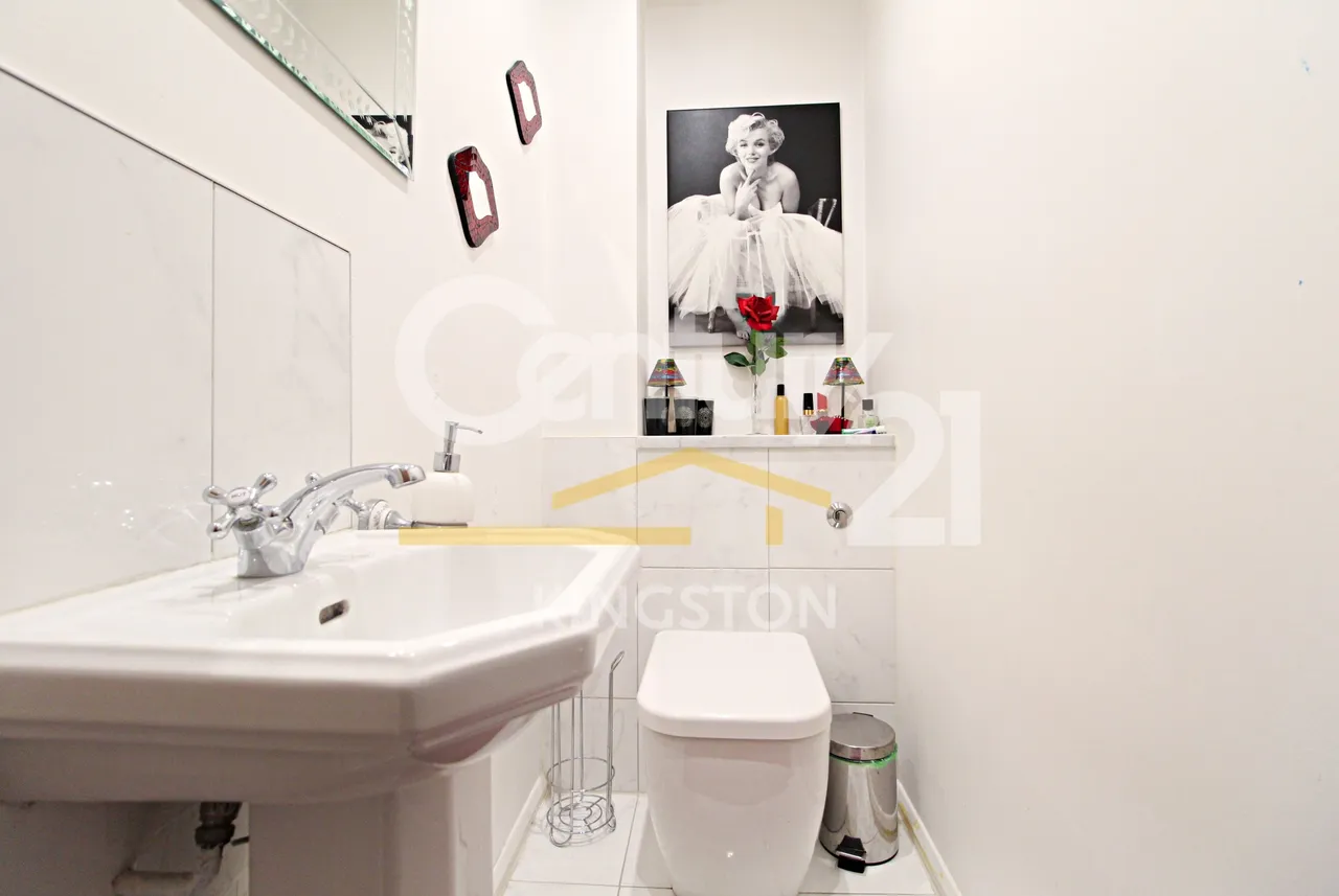 Northcliffe Close, Worcester Park, KT4, photo 15