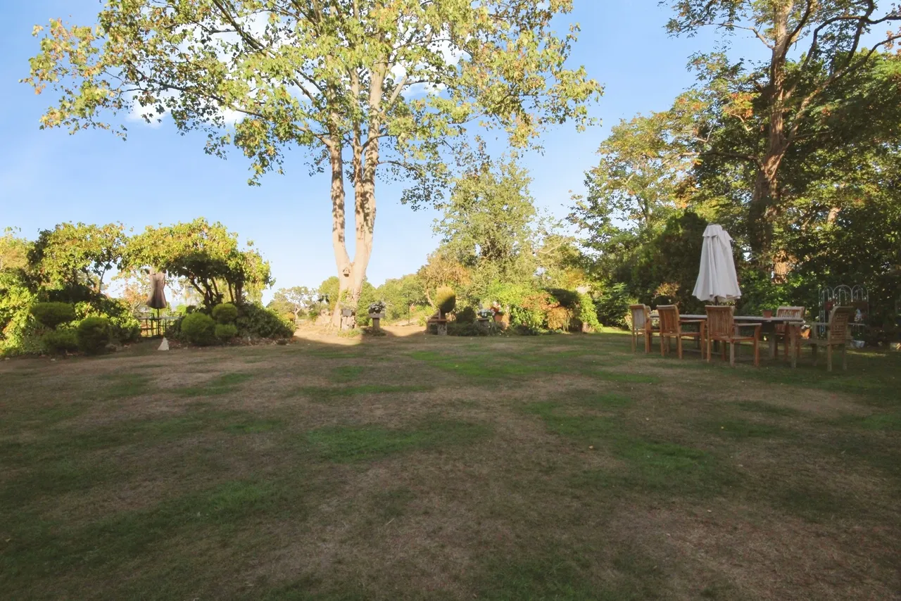 Coopers Hill Lane, Englefield Green, TW20, photo 12