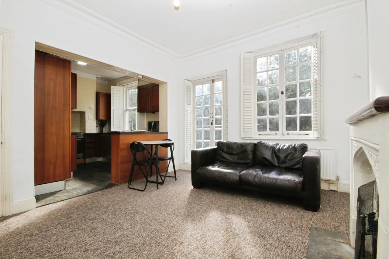 Coopers Hill Lane, Englefield Green, TW20, photo 5