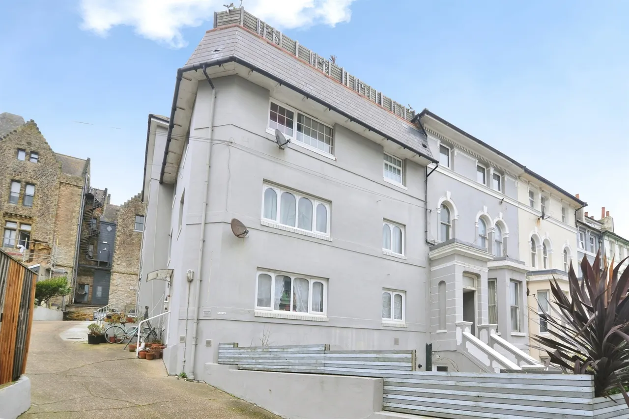 2 bed flat for sale — West Hill Road, St. Leonards-On-Sea