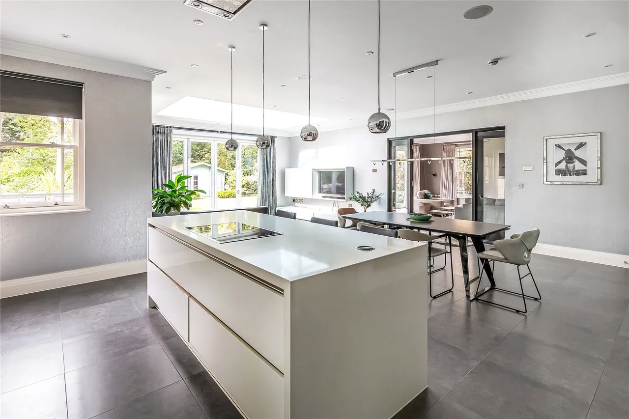 Adelaide Road, Walton-on-Thames, KT12, photo 25