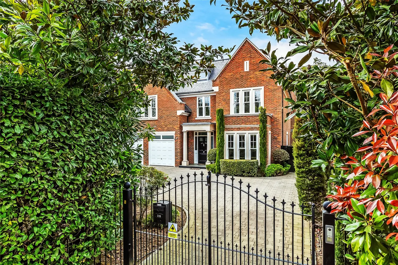 Adelaide Road, Walton-on-Thames, KT12, photo 29