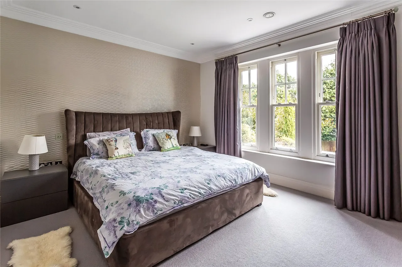 Adelaide Road, Walton-on-Thames, KT12, photo 43