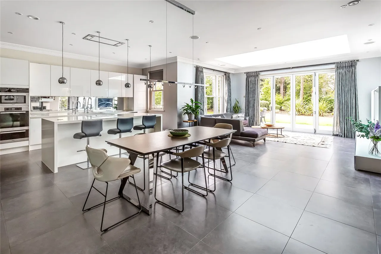 Adelaide Road, Walton-on-Thames, KT12, photo 2