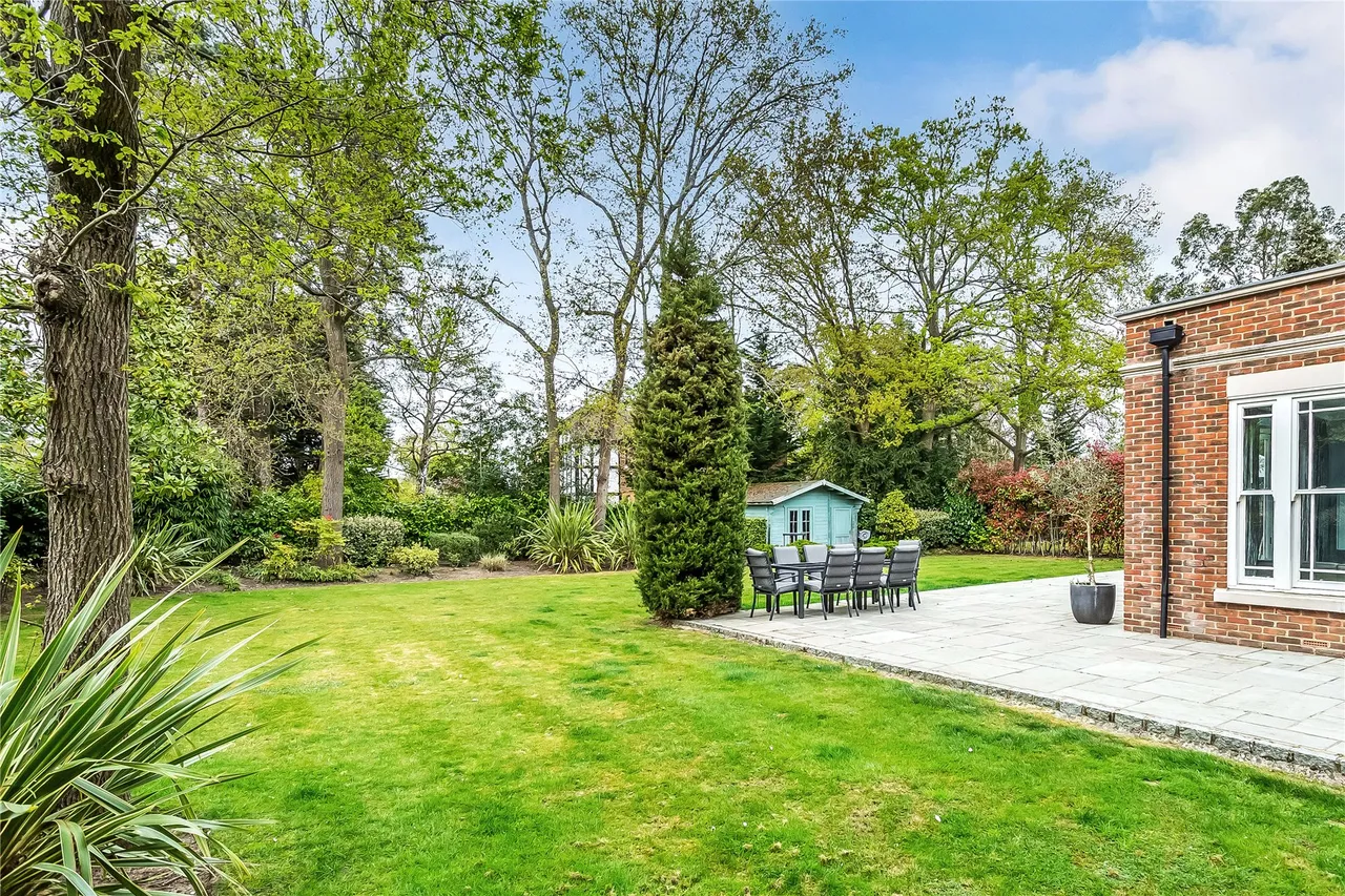 Adelaide Road, Walton-on-Thames, KT12, photo 33