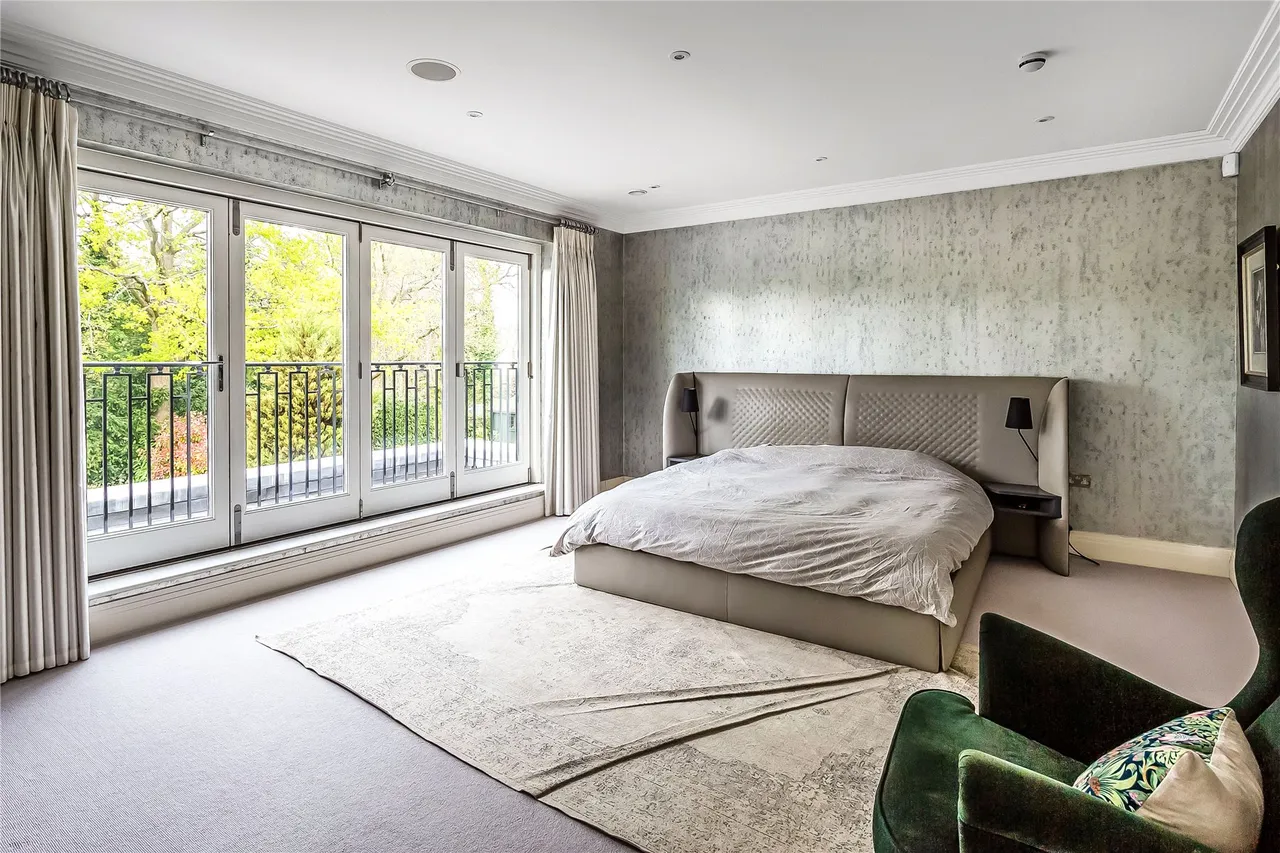 Adelaide Road, Walton-on-Thames, KT12, photo 35