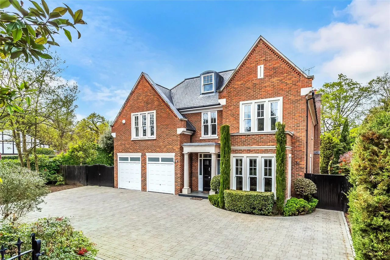 Adelaide Road, Walton-on-Thames, KT12, photo 30