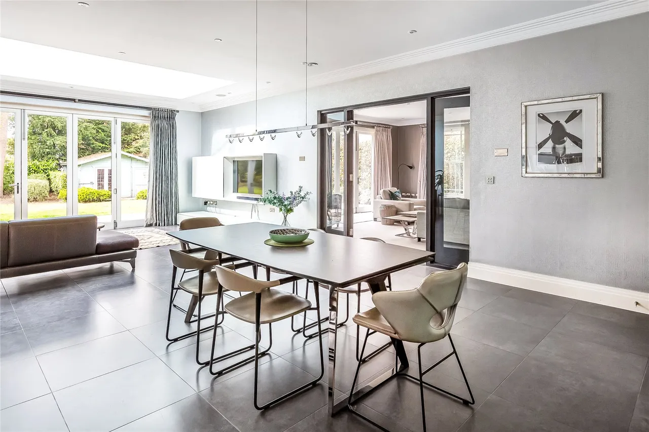 Adelaide Road, Walton-on-Thames, KT12, photo 24