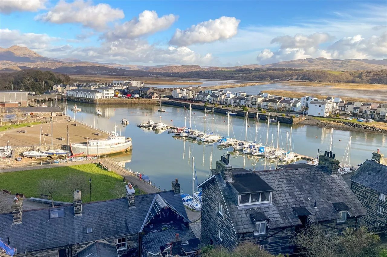 Roche Terrace, Porthmadog, LL49, photo 3