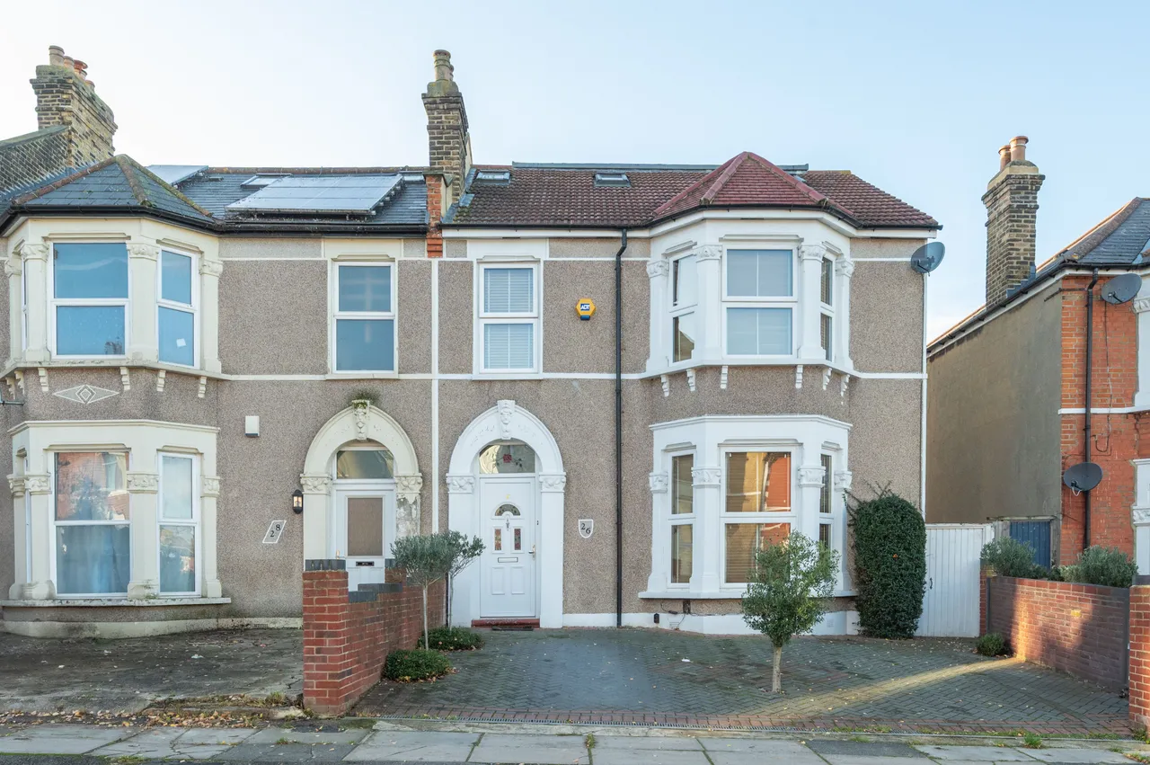6 bed house for sale, London, SE6
