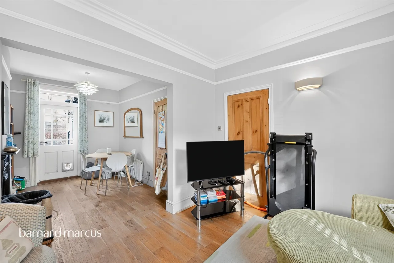 Sabine Road, London, SW11, photo 3