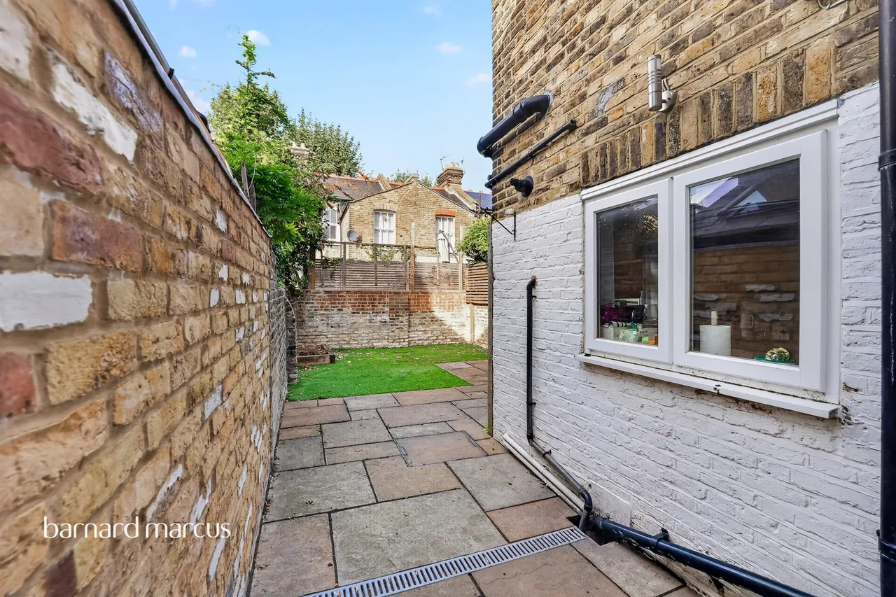 Sabine Road, London, SW11, photo 16