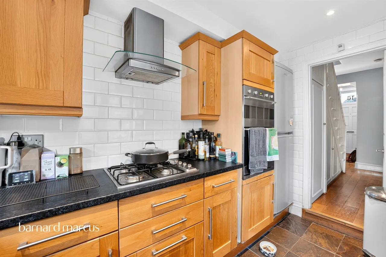 Sabine Road, London, SW11, photo 7