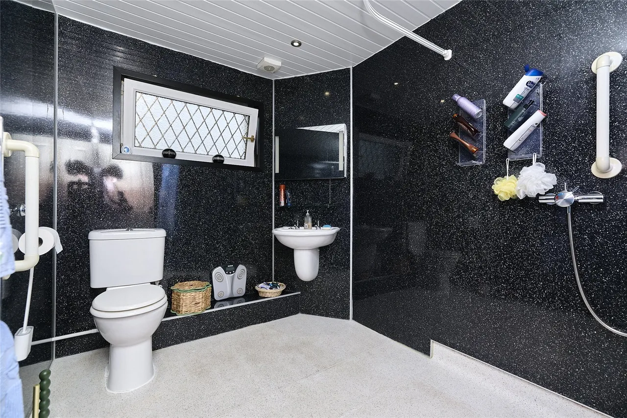 Princess Walk, Dyce, AB21, photo 13