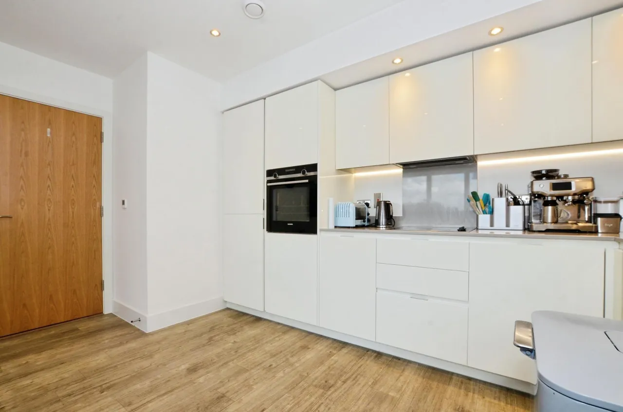 Lyon Road, Harrow, HA1, photo 5
