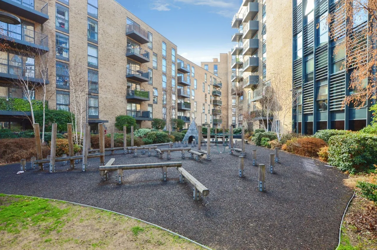 Lyon Road, Harrow, HA1, photo 14
