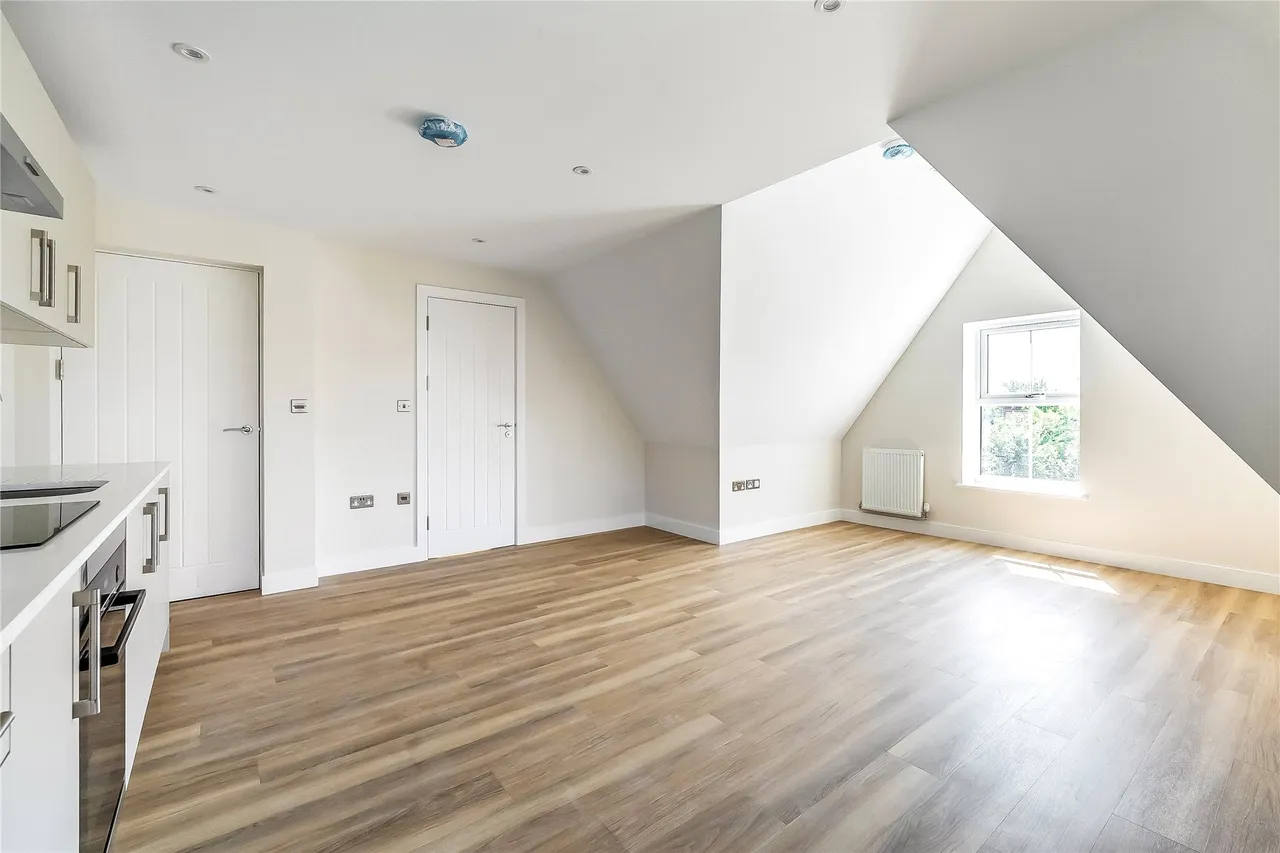 Guildford Road, Woking, GU22, photo 10