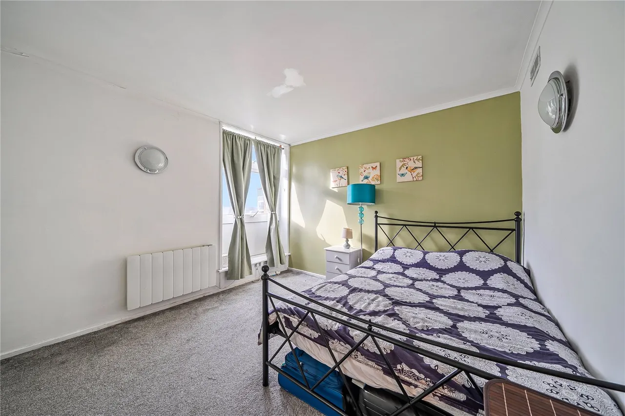 Oxford Road, UB9, photo 6