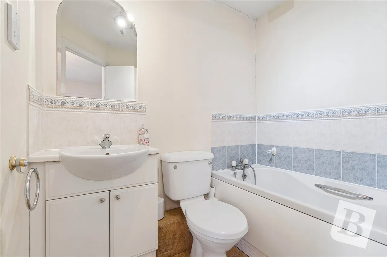 Bancroft Chase, Hornchurch, RM12, photo 14