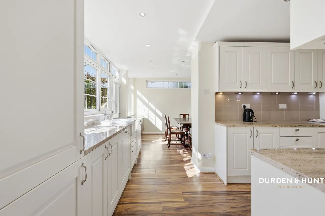 Lancaster Avenue, South Woodford, E18, photo 2