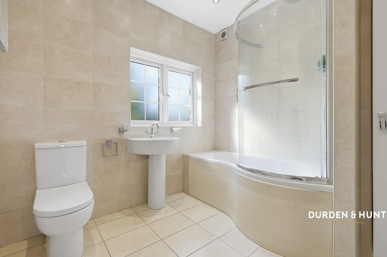 Lancaster Avenue, South Woodford, E18, photo 18