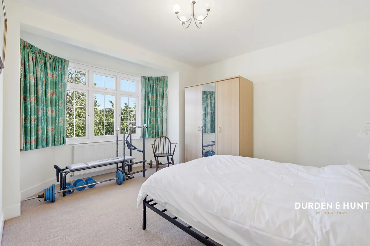 Lancaster Avenue, South Woodford, E18, photo 13