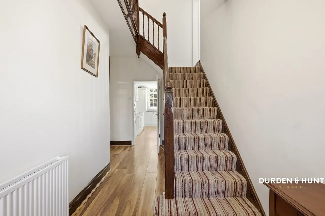 Lancaster Avenue, South Woodford, E18, photo 9