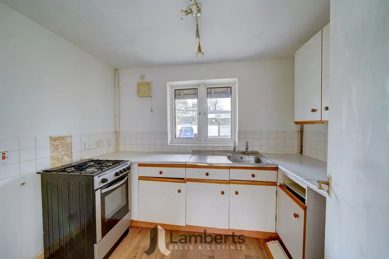 37 Doverdale Close, Redditch, photo 3