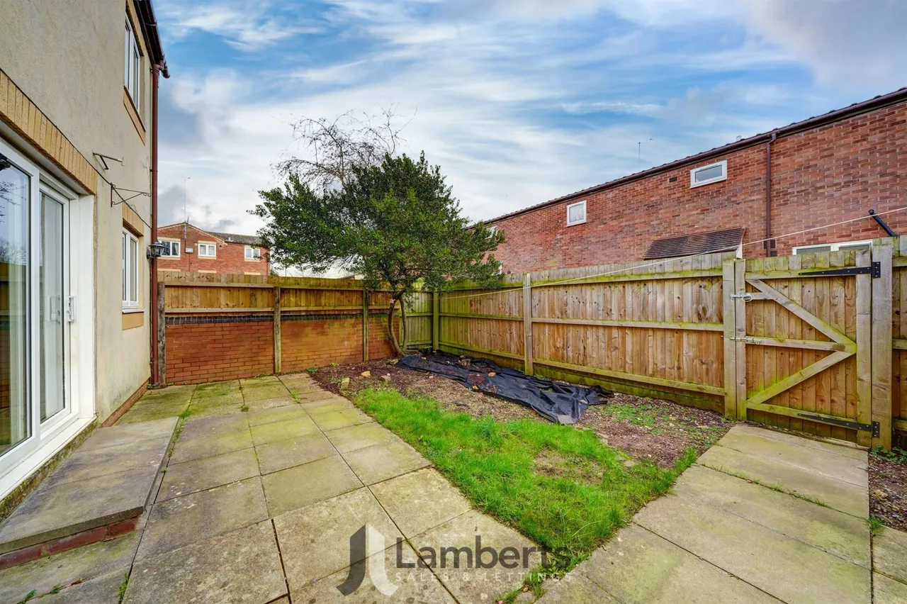 37 Doverdale Close, Redditch, photo 10