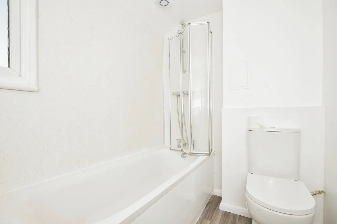 Granville Road, Sheerness, ME12, photo 3